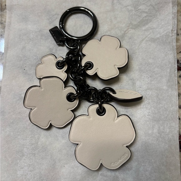 COACH BEECHWOOD TEA ROSE WILLOW MIX BAG CHARM KEY RING GUNMETAL - 17451 - Picture 2 of 4